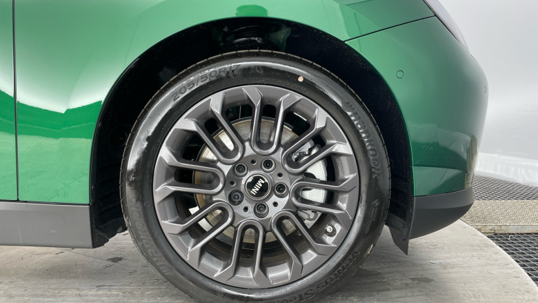 MINI Cooper 135kW E Exclusive [Level 2] 41kWh 3dr Auto Electric Hatchback